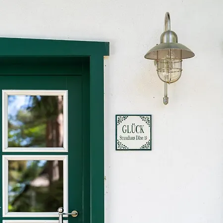 Strandhaus Duene 19 - Glueck *